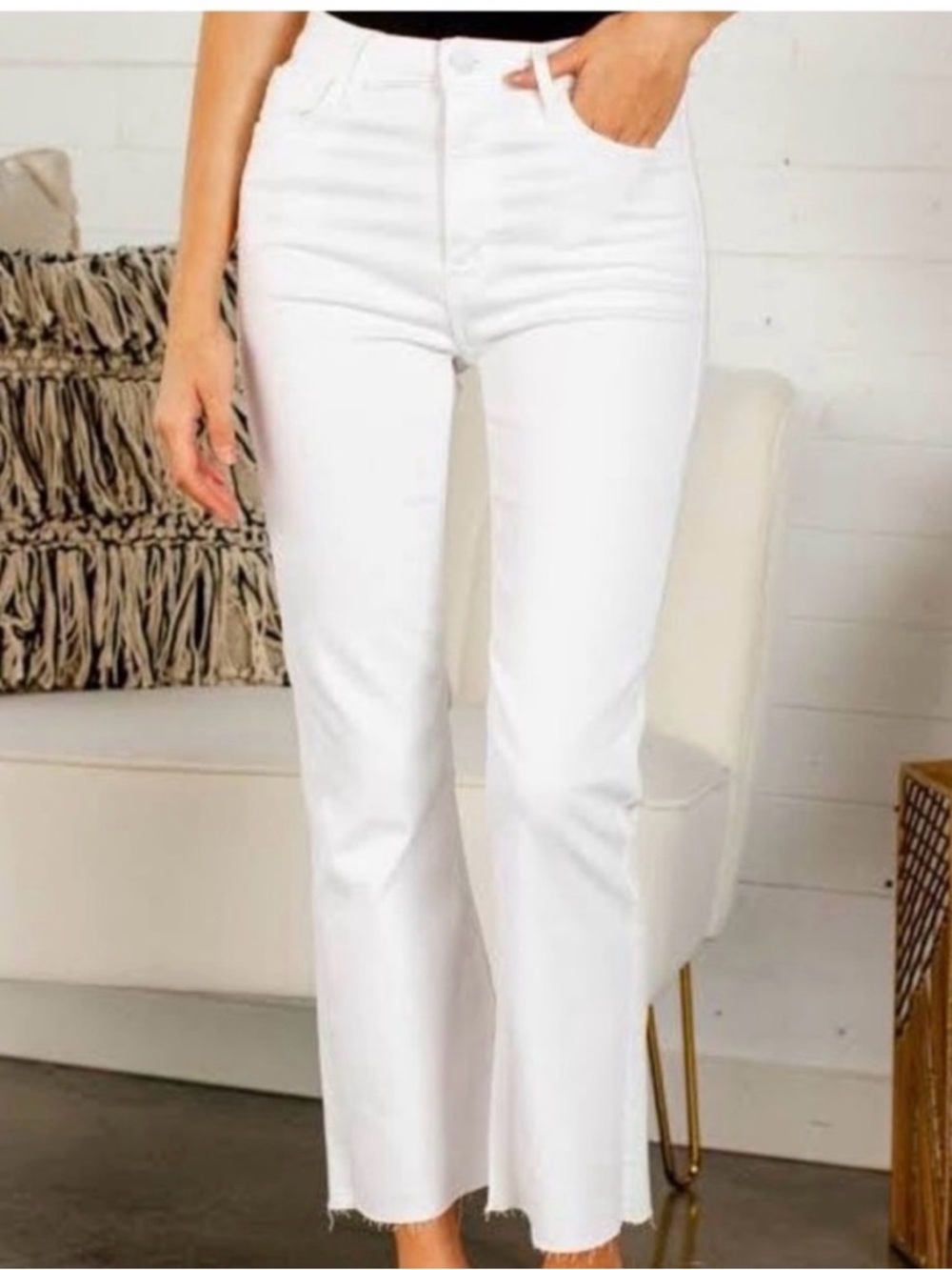 Cello White Flare High-Rise Jeans Raw Hem New with Tags  Size 9